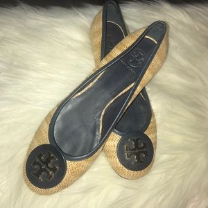 SOLD 🎁Your Tory Burch Holiday Gift Inside🎁